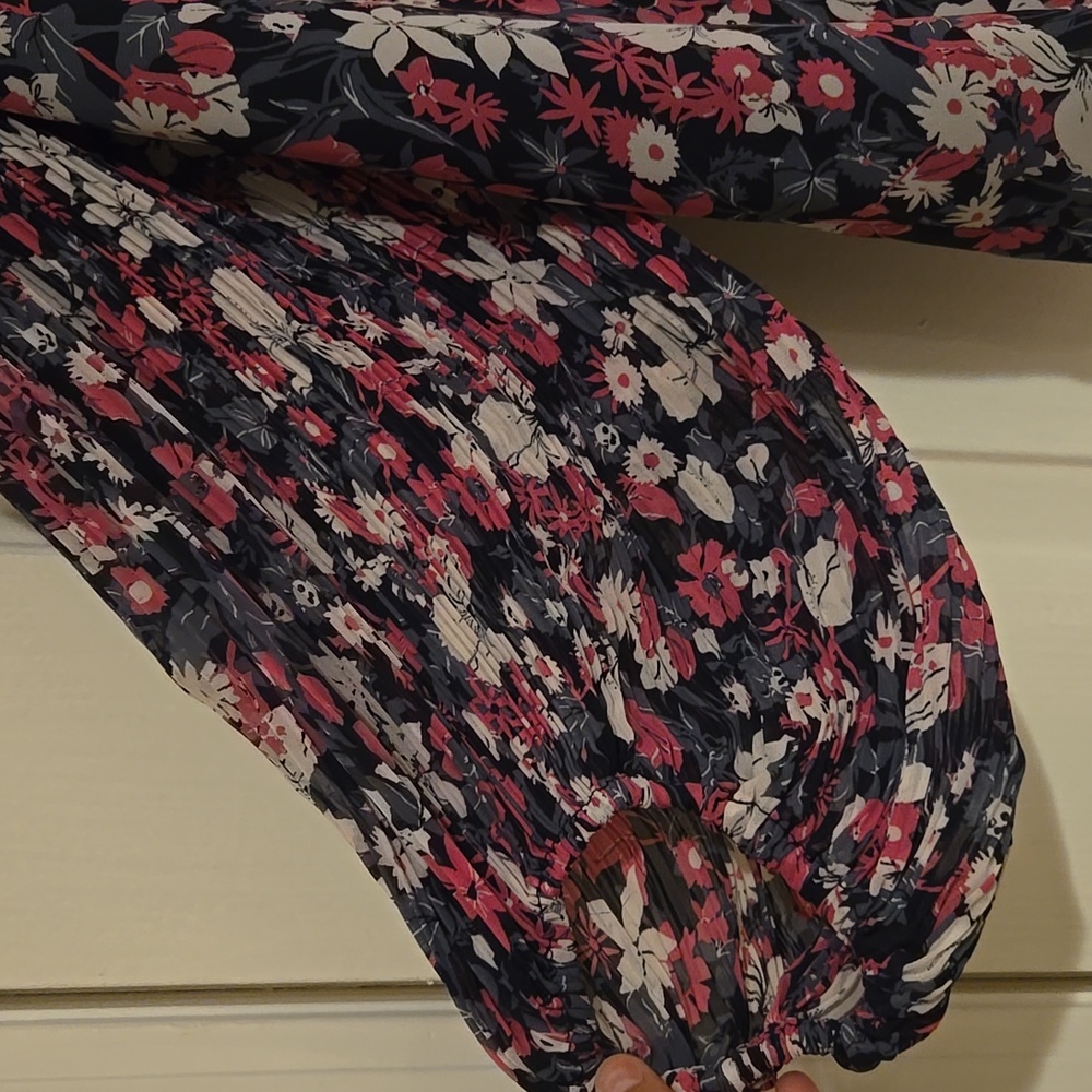 Ann Taylor Floral V-Neck Blouse - Pink, Black, and White - Picture 3 of 4